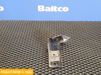 Кронштейн подножки правый