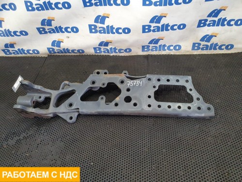 Кронштейн усилителя переднего бампера правый